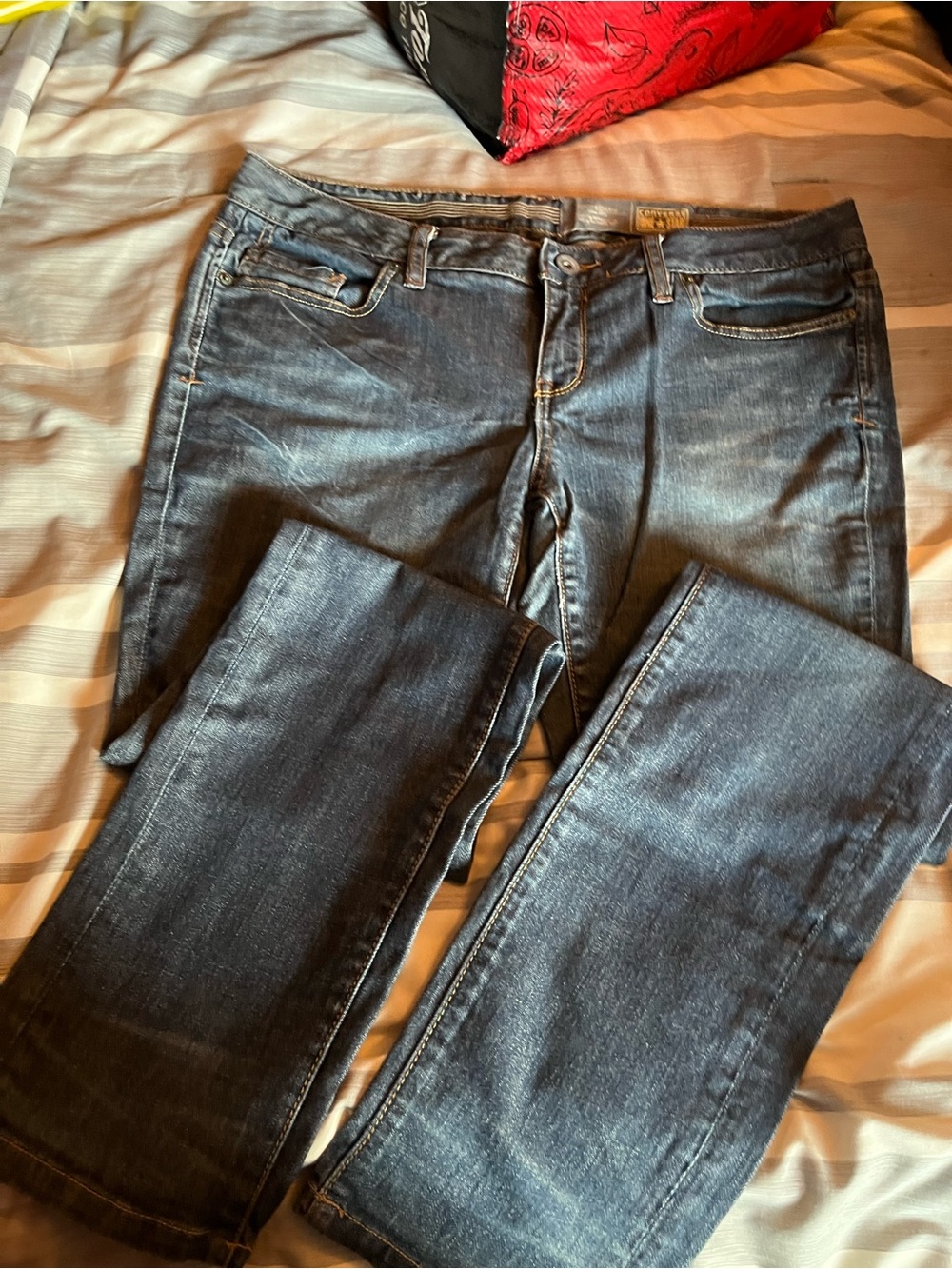 Converse Low rise Women's Straight Leg Jeans in Dark Blue Wash